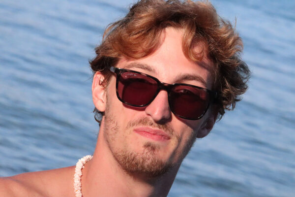 L910S Unisex Sunglasses - Image 2