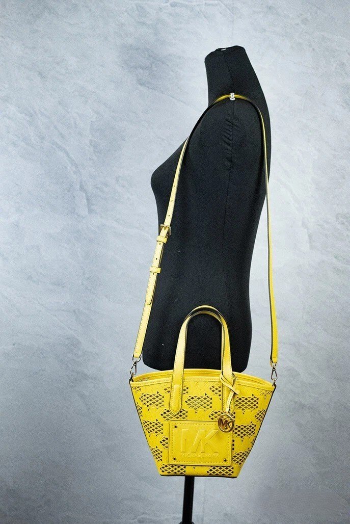 Michael Kors Kimber Small Daffodil Leather 2-In-1 Zip Tote Messenger Bag Purse - Image 2